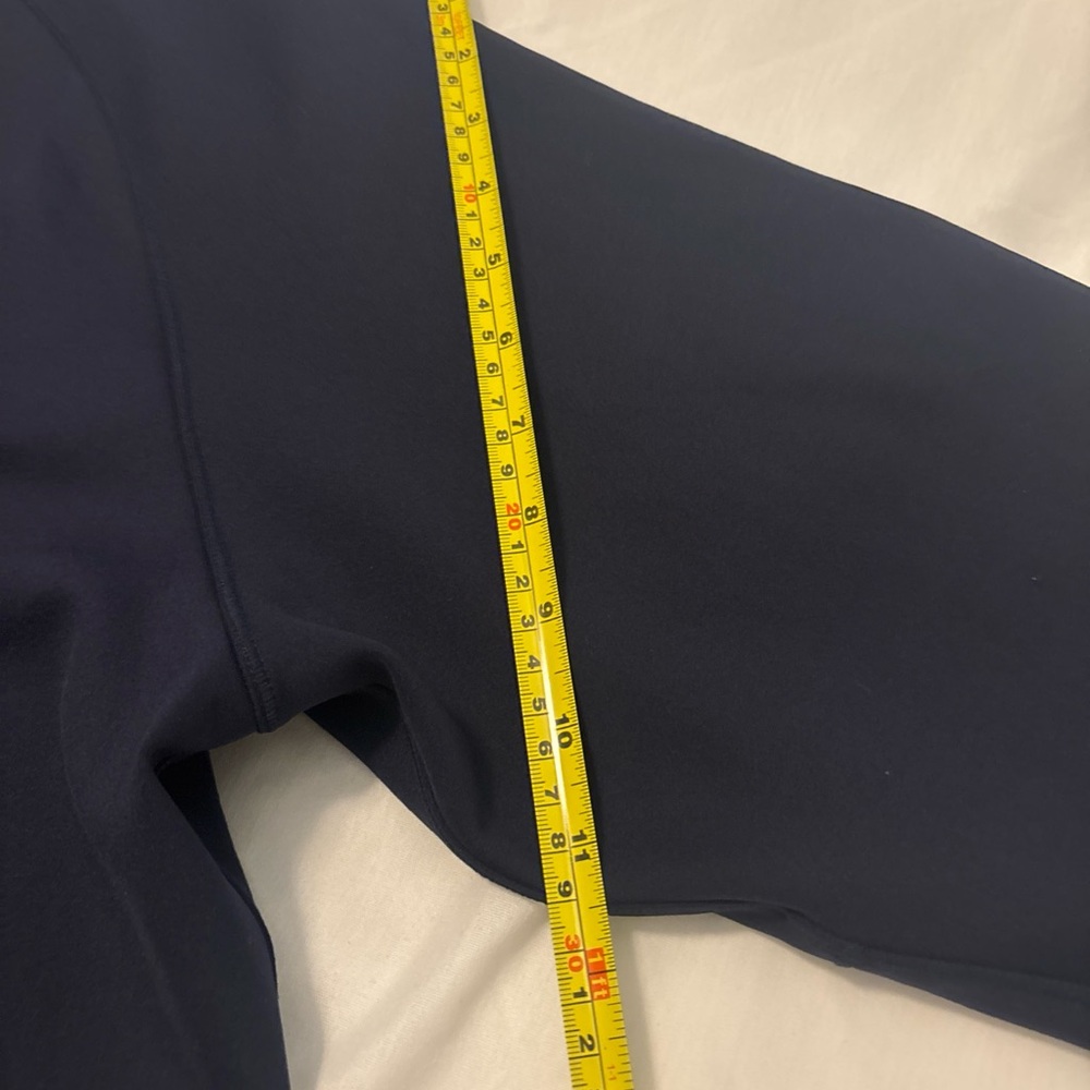 MM LAFLEUR Navy Blue Shawn Sweatshirt SZ M V-Neck Long Sleeve Light Scuba casual - Picture 9 of 15